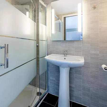 Hotel Bordeaux Le Haillan