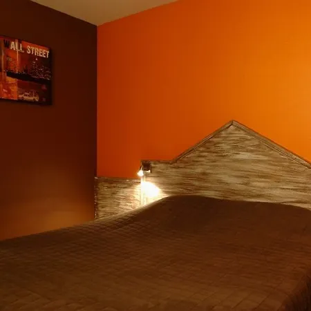 Bordeaux 3 Etoiles Hotel