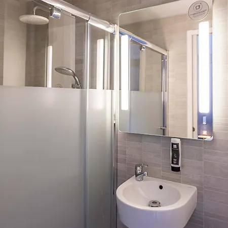 Bordeaux 3 Etoiles Szálloda 3*
